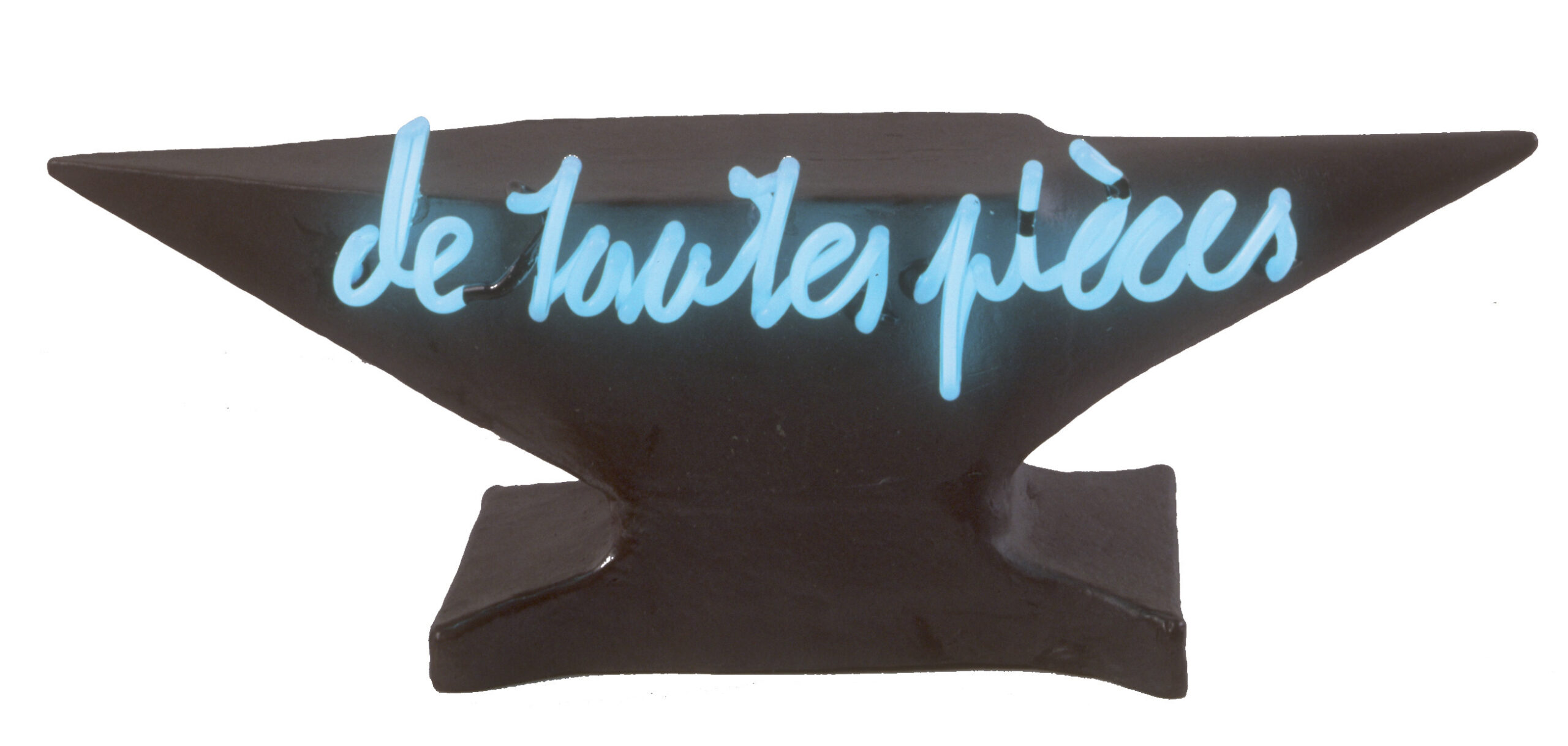 La fatigue du papier n° 78 Technique mixte, terre cuite émaillée et néon 16,5 x 49 x 15,5 cm