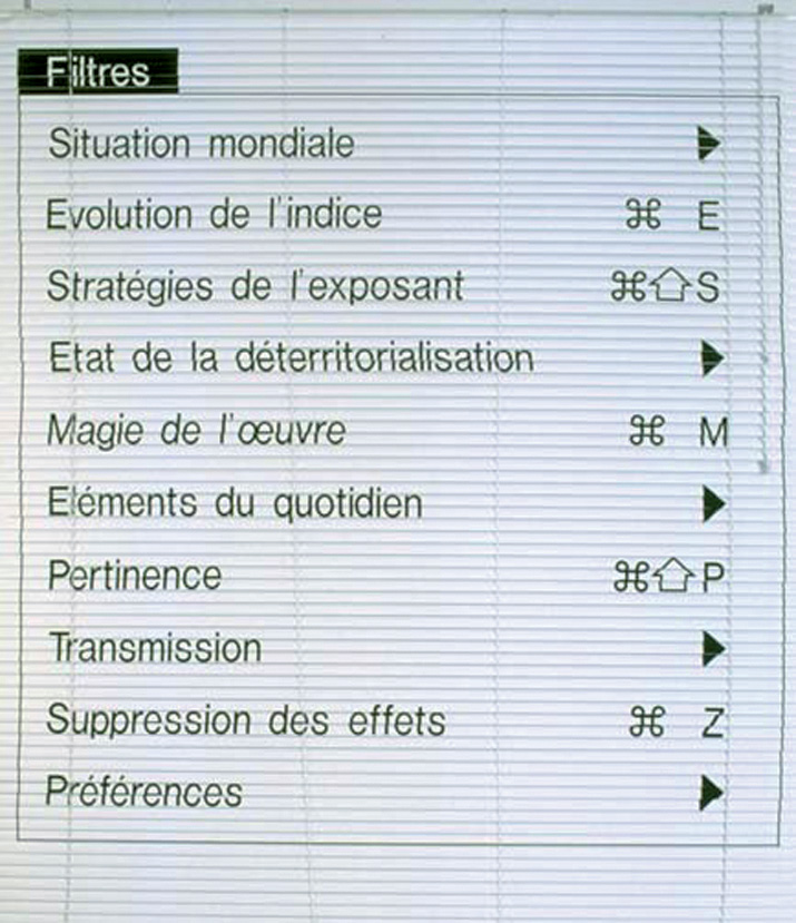 Art partner 3 Technique mixte, lettres adhésives sur store, 170 x 150 cm